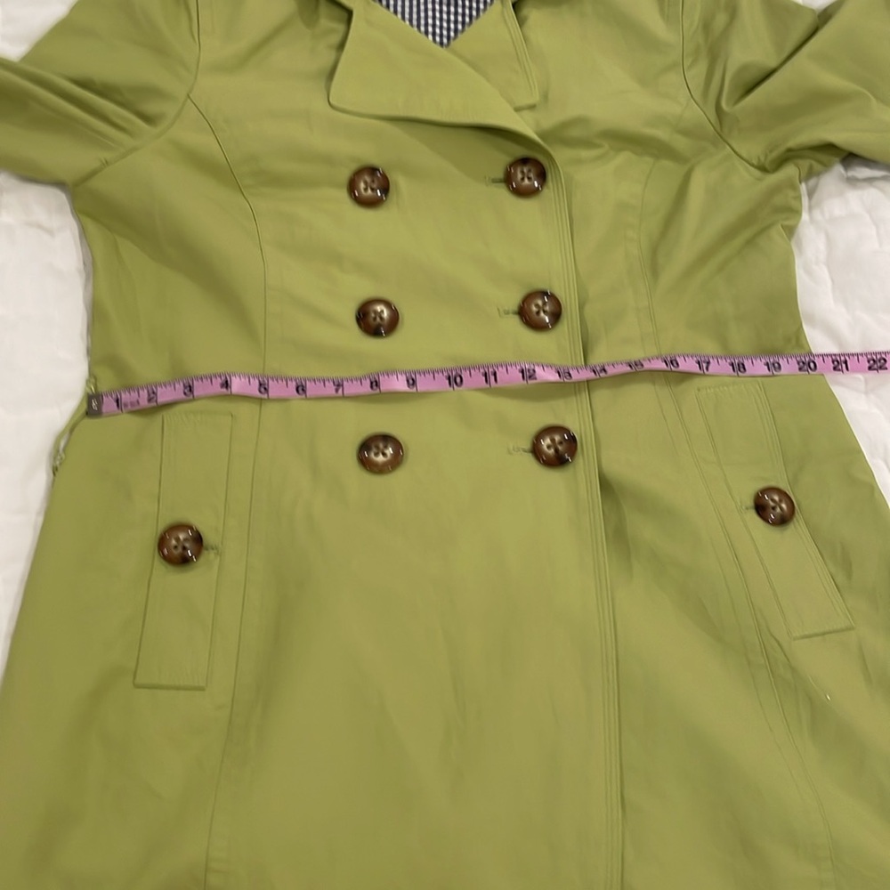 Ladies London Fog double breasted rain jacket. Color is apple green size L - Picture 11 of 12